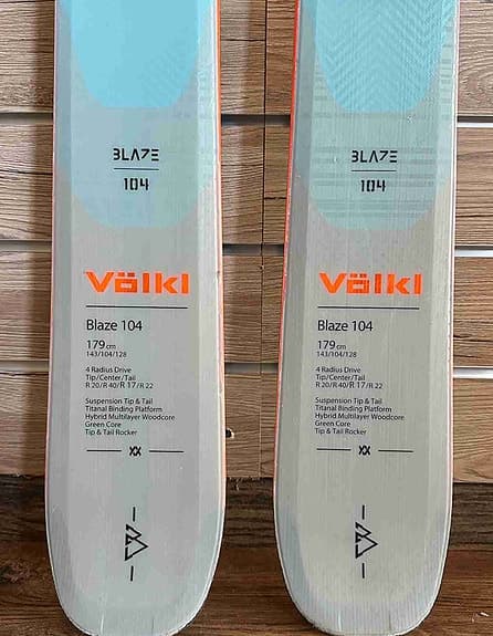 Völkl Blaze 104 Mod.2025 med Marker F12 Tour EPF L