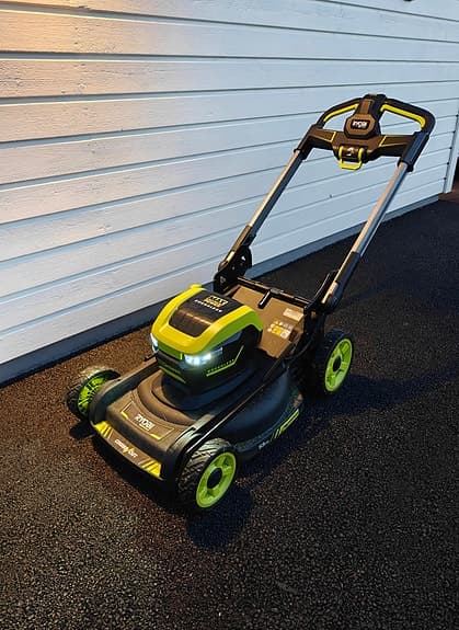 Ryobi 36V gräsklippare