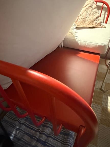 Brusen IKEA soffa röd i mycket gott skick