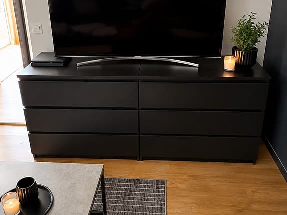 2 st svarta IKEA byråer