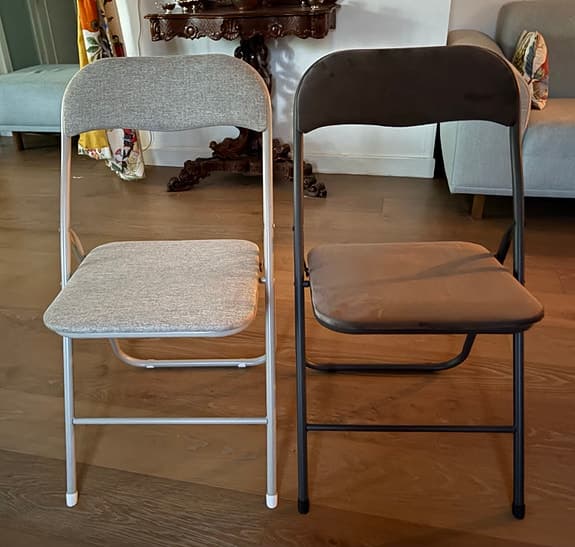 Hopfällbart bord och klappstolar