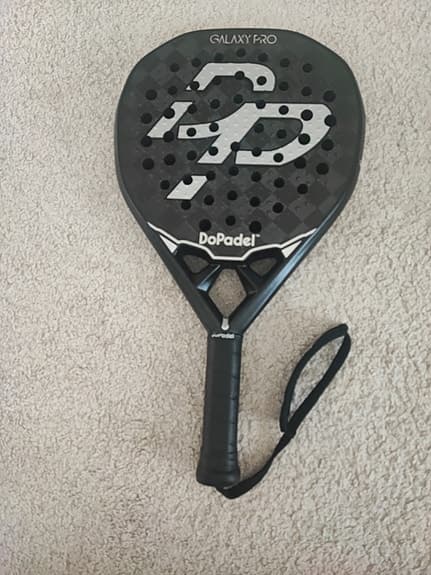 DoPadel Galaxy Pro – som ny – 30 min matchspel