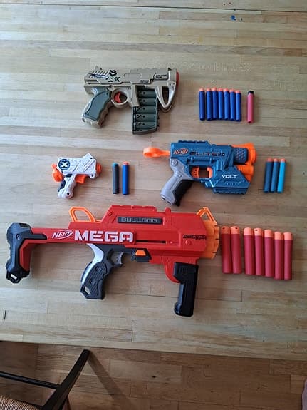 4 Leksakspistoler