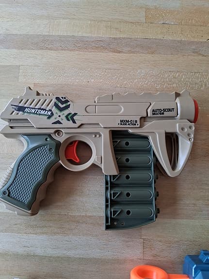 4 Leksakspistoler