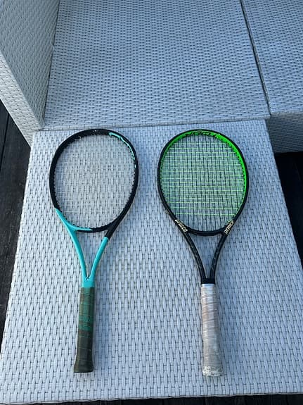 Tennisracketar svart/grön och svart/turkos