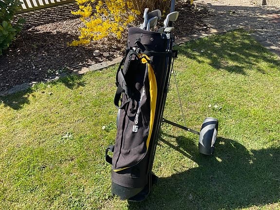 Golfbag med klubbor / golfklubbor