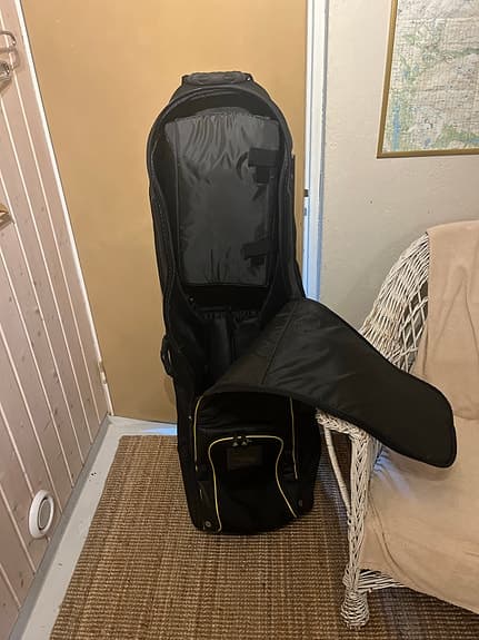 Cobra golfbag resväska svart