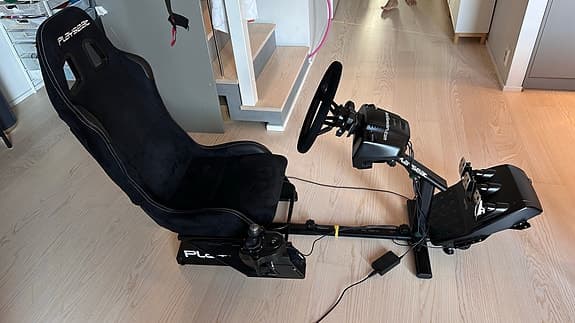 Playseat evolution med Logitech g920
