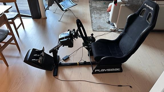 Playseat evolution med Logitech g920