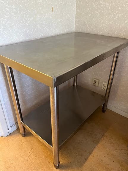 Arbetsbänk samt diskbänk med blandare, rostfritt stål