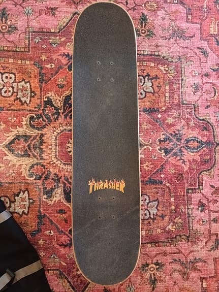 Deathwish skateboard samt väska från Pretty poison