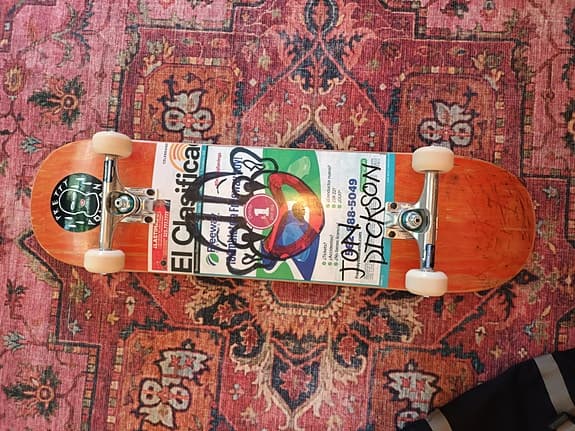 Deathwish skateboard samt väska från Pretty poison