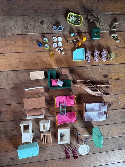Schleich hus och stall med inredning