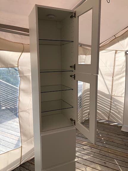 Mycket fint Ikea Metod skåp med belysning