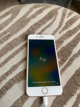 iPhone 8, 64gb olåst *100% batterihälsa*