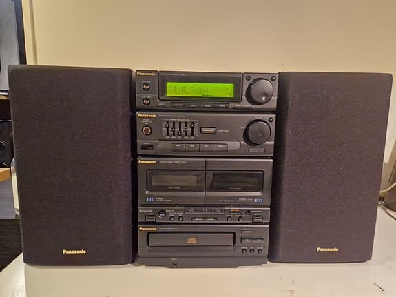 Panasonic SC-CH11 stereoanläggning med CD och kassett