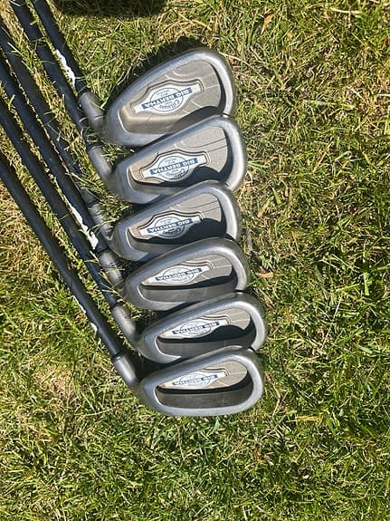 Callaway big Bertha x-12 kärnsett med röd och svarta golf Pride grepp. Regular!!