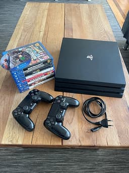 Sony PS4 Pro spelkonsoll (svart)