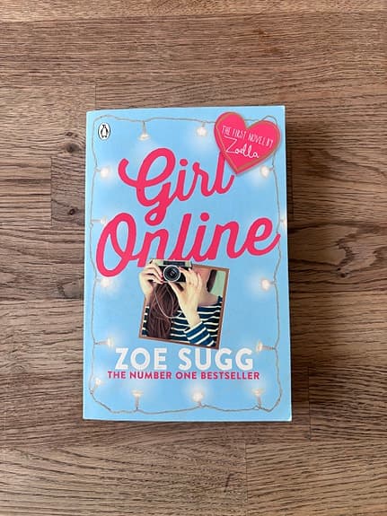 Zoe Sugg Girl Online trilogi böcker på engelska
