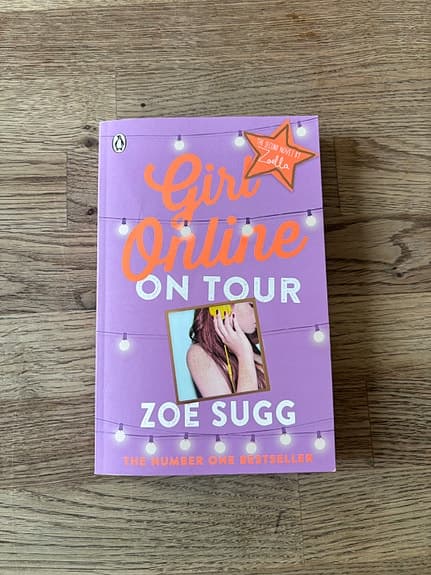 Zoe Sugg Girl Online trilogi böcker på engelska