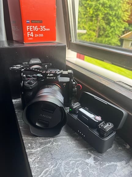 Sony A7 IV + Sony 16-35mm f/4 + DJI Mic 2 – Perfekt YouTube-paket