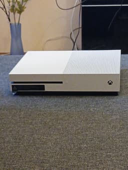 Xbox One S spelkonsol vit