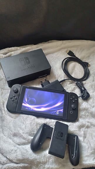 Opatchad Svart Switch, 128gb SD och tillbehör