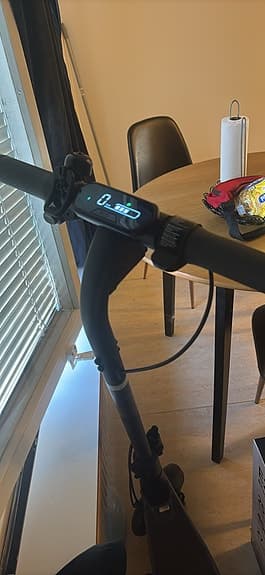 Elsparkcykel  E2 PluS 20K Km/h räckvidd 25 km