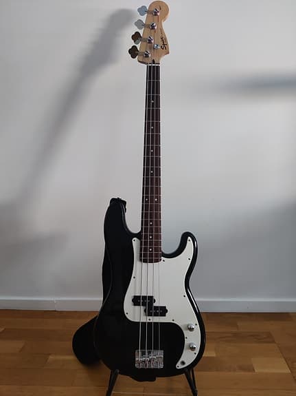 Squier Precision-bas