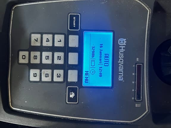 Husqvarna Automower 305 robotgräsklippare svart