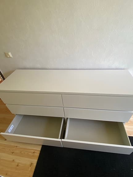 Vit byrån med 6 låder
