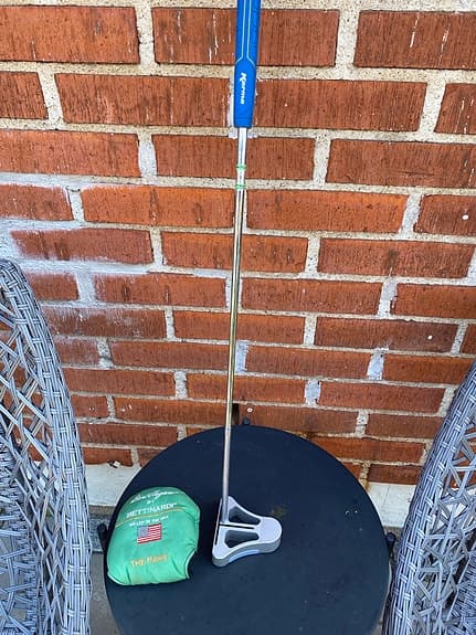 Bettinardi The Rake putter med headcover vänster