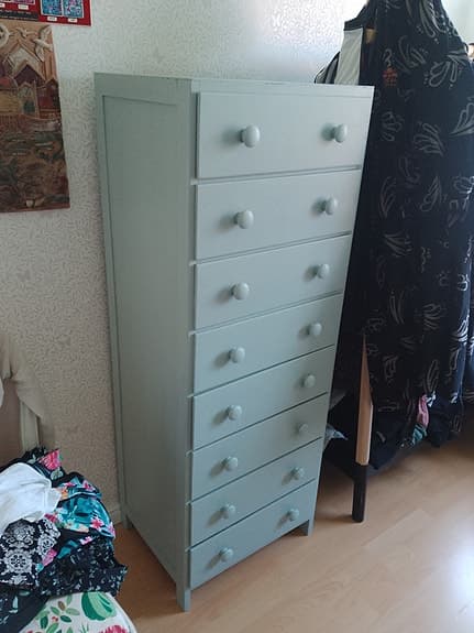 Byrå med 8 lådor vintage