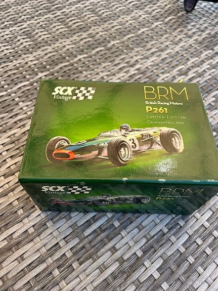 SCX Vintage BRM P261 slotracer modellbil