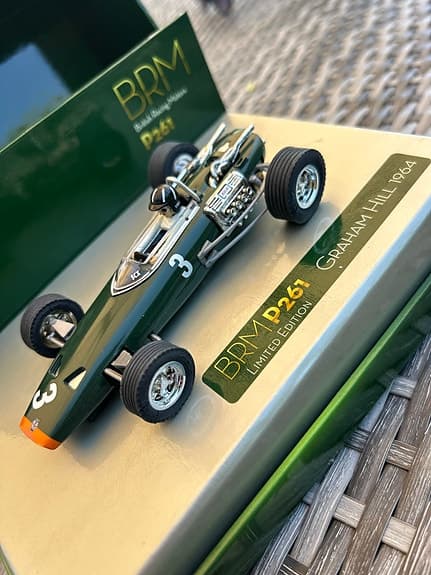 SCX Vintage BRM P261 slotracer modellbil