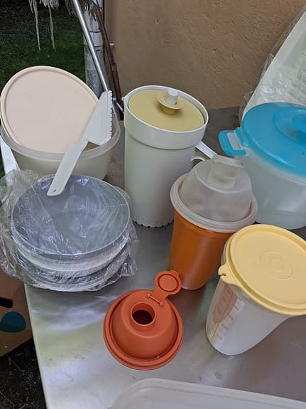 Bra Tupperwaregrejer,shaker,multikanna,burkar/allt 500:-