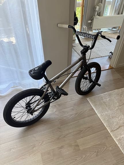 Subrosa Tiro 18" BMX Barn