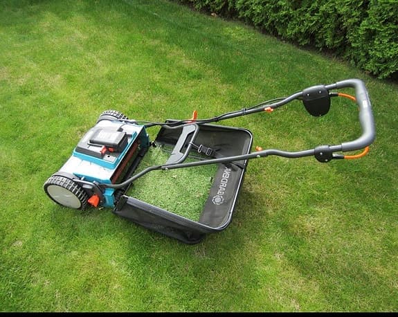 Gardena handgräsklippare med Li-Ion batteri