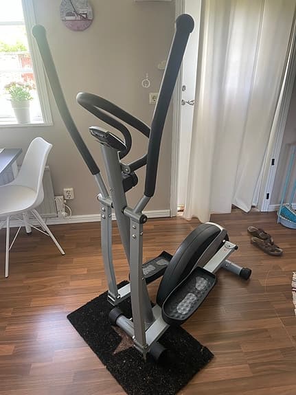 Crosstrainer med display grå/svart