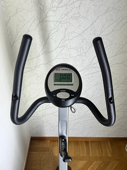Abilica motionscykel med display svart/silver