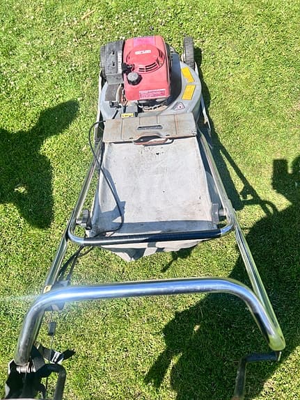 Honda HRA214 gräsklippare bensin