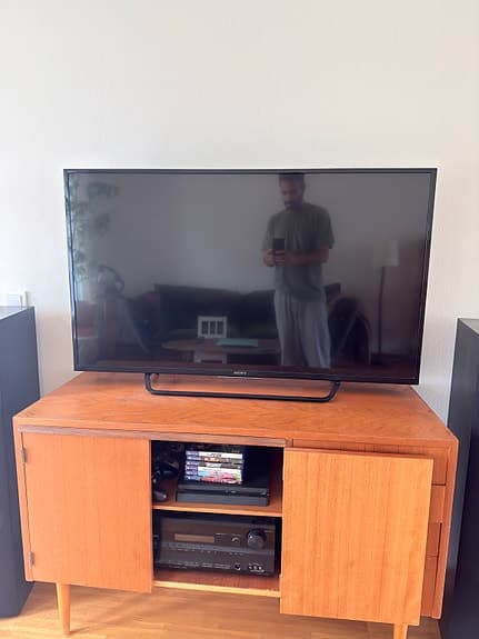 Sony Bravia 50” - smart