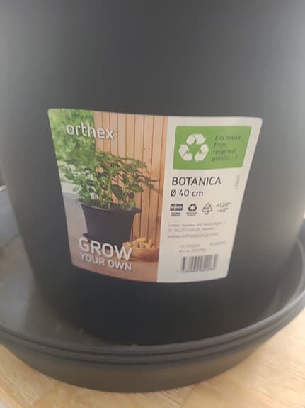 Orthex Botanica krukor Ø40 cm svarta med fat samt en del små krukor