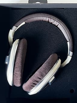 Sennheiser HD 599 over-ear hörlurar beige/brun