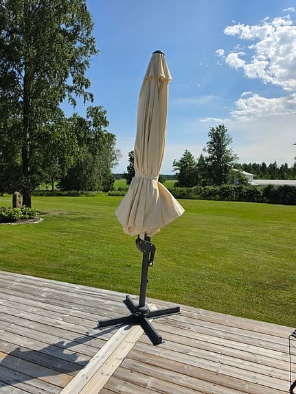 Hängparasoll 3×3 meter.