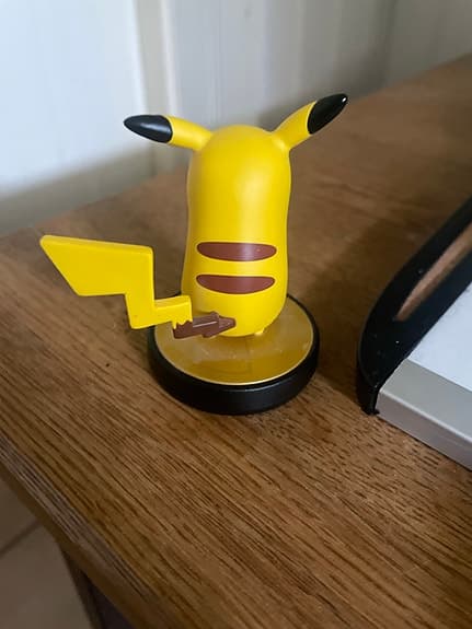 Nintendo Amiibo Pikachu figur