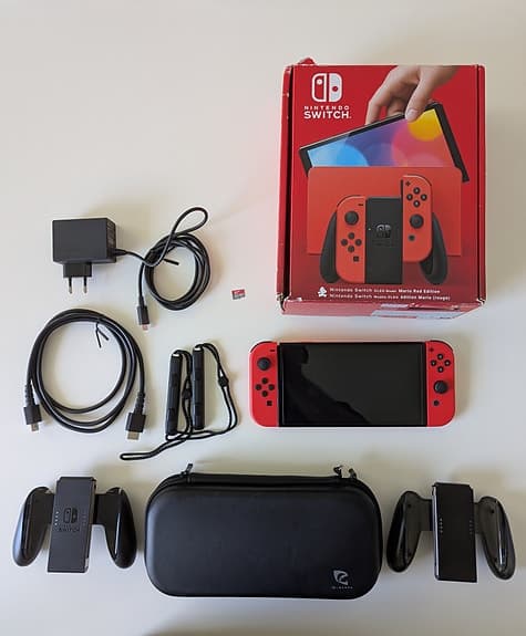 Nintendo Switch OLED - Mario Red Edition