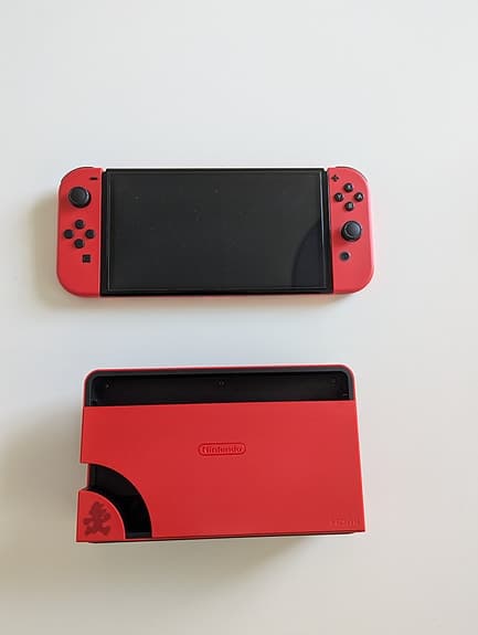 Nintendo Switch OLED - Mario Red Edition