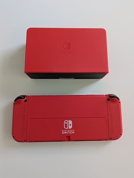 Nintendo Switch OLED - Mario Red Edition