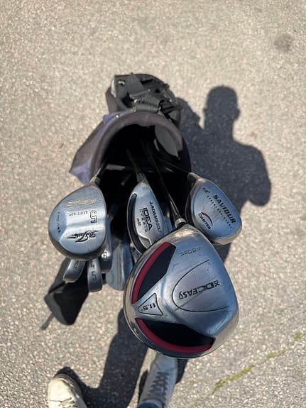 Golfset med järnklubbor PowerBilt och wedge Callaway